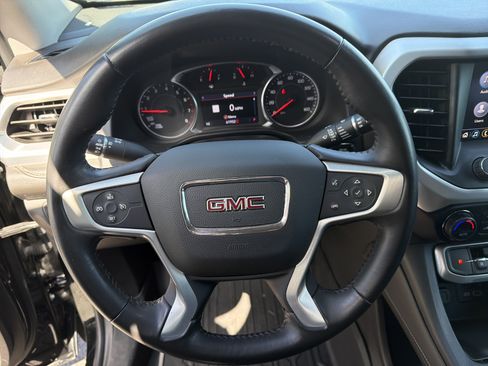 Used 2020 GMC Acadia SLT FWD image 18