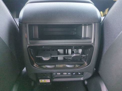 New 2026 Jeep Grand Cherokee Limited w/ Luxury Tech Group II AWD/4WD image 37