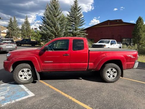 Used 2010 Toyota Tacoma 4x4 Access Cab V6 w/ TRD Off-Road Pkg image 16