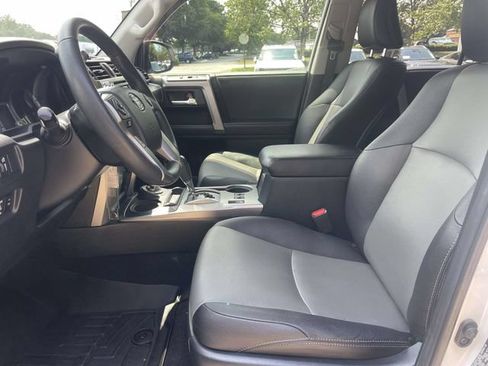 Used 2018 Toyota 4Runner SR5 Premium AWD/4WD image 13