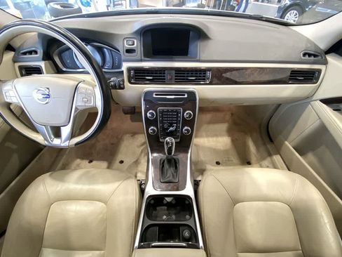 Used 2016 Volvo XC70 T5 Premier w/ Proximity Package image 24