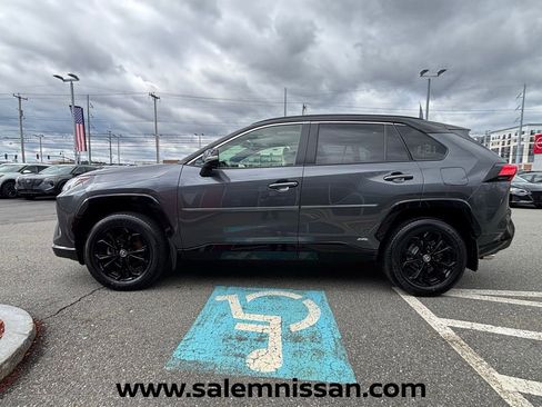 Used 2024 Toyota RAV4 XSE w/ Advanced Technology Package image 4