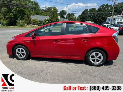 Used 2015 Toyota Prius Three image 4