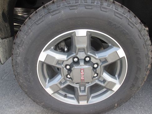 New 2025 GMC Sierra 2500 SLT w/ SLT Premium Package image 33