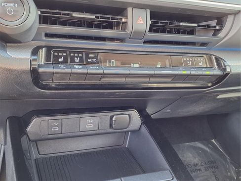 Used 2023 Toyota Prius Limited w/ Limited Premium Package image 22