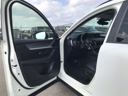 Used 2025 MAZDA CX-70 3.3 Turbo w/ Preferred Package image 11