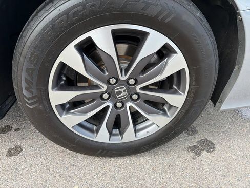 Used 2021 Honda Odyssey EX-L image 5