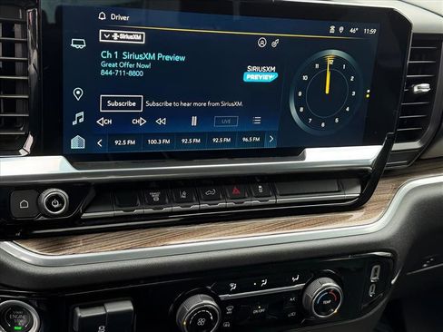 Used 2024 Chevrolet Silverado 2500 LT image 28