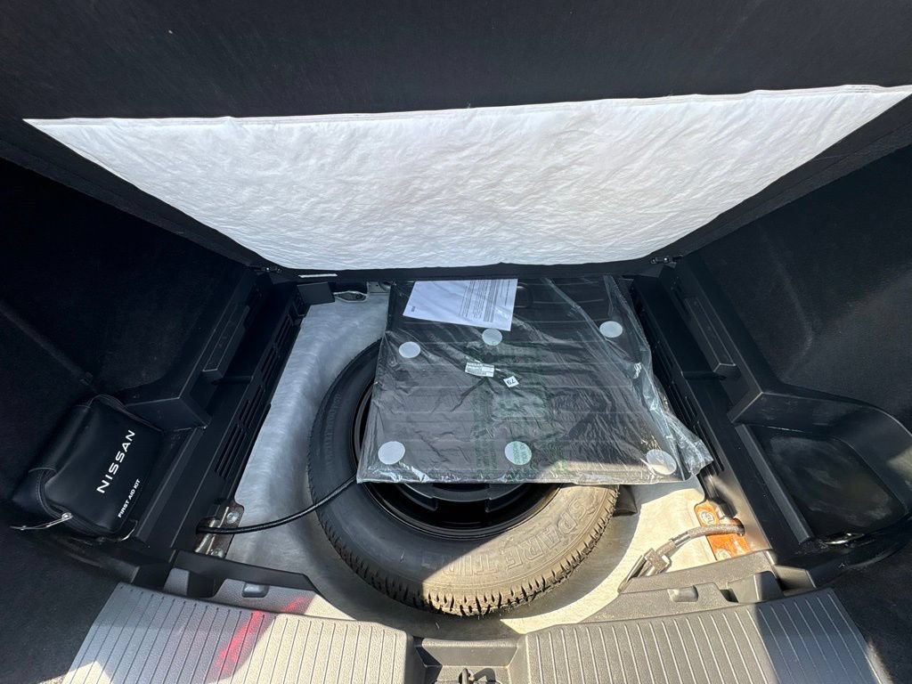 Used 2024 Nissan Rogue SV FWD image 10