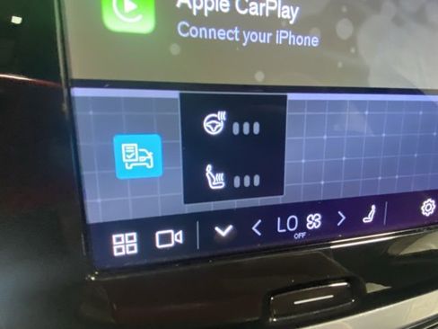 Used 2023 Volvo S60 B5 Core w/ Climate Package image 25