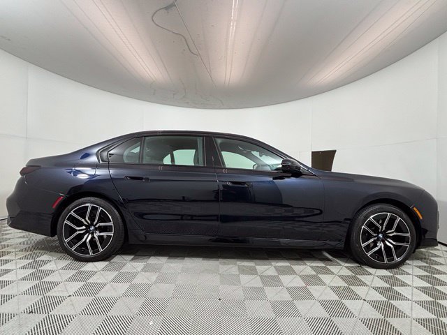 Used 2025 BMW 760i xDrive AWD/4WD image 8