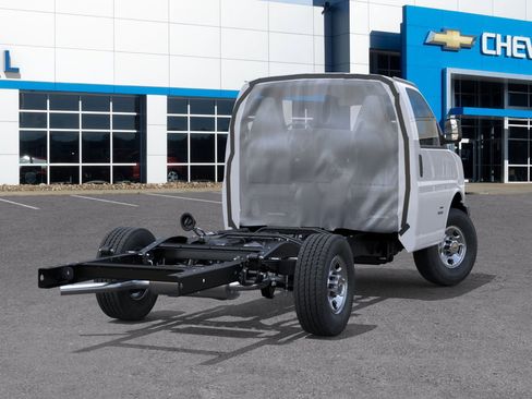 New 2025 Chevrolet Express 3500 w/ Power Convenience Package image 4