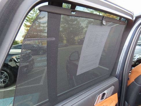 Used 2019 BMW X5 xDrive40i w/ Executive Package image 31