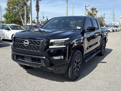 Certified 2023 Nissan Frontier SV w/ Midnight Edition Package RWD image 8