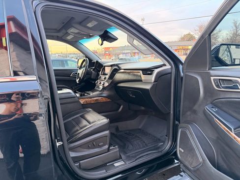 Used 2015 GMC Yukon Denali w/ Premium Package AWD/4WD image 37