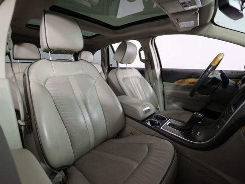 Used 2014 Lincoln MKX AWD w/ Equipment Group 102A image 25