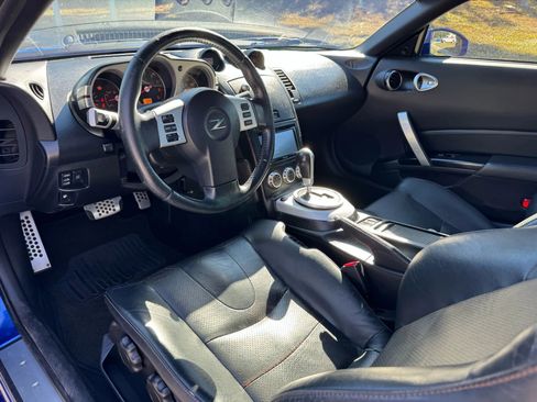 Used 2007 Nissan 350Z Touring image 25