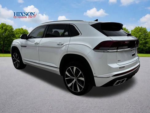 Used 2024 Volkswagen Atlas Cross Sport SEL Premium R-Line image 5