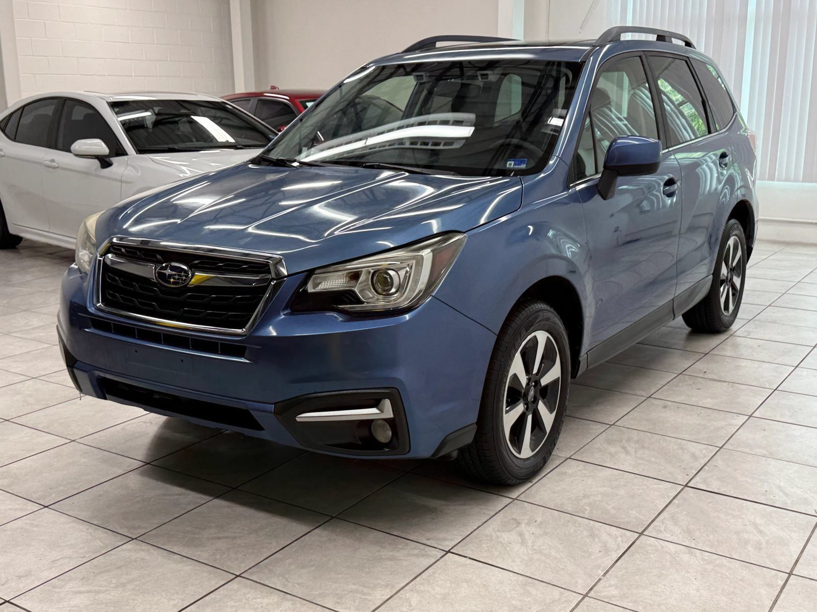 Used 2017 Subaru Forester 2.5i Limited AWD/4WD image 3