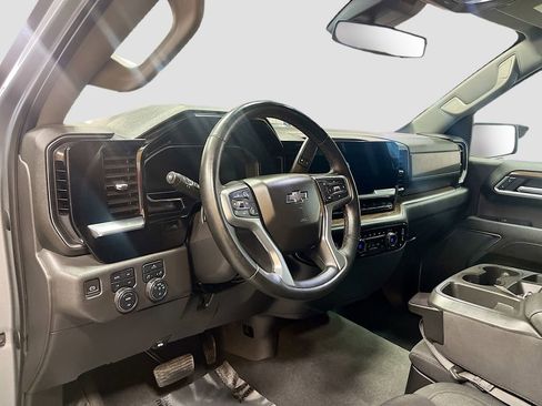 Used 2023 Chevrolet Silverado 1500 LT Trail Boss w/ Protection Package AWD/4WD image 9