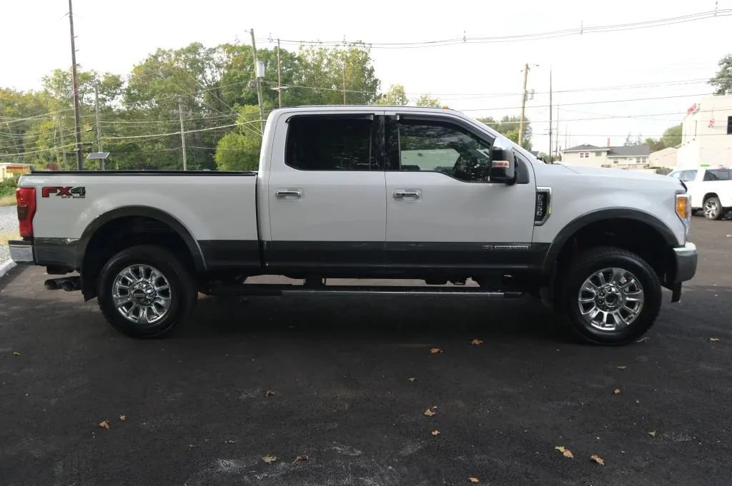 Used 2017 Ford F350 Lariat w/ Lariat Ultimate Package AWD/4WD image 6