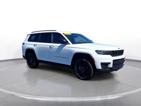 Used 2022 Jeep Grand Cherokee L Laredo AWD/4WD image 2