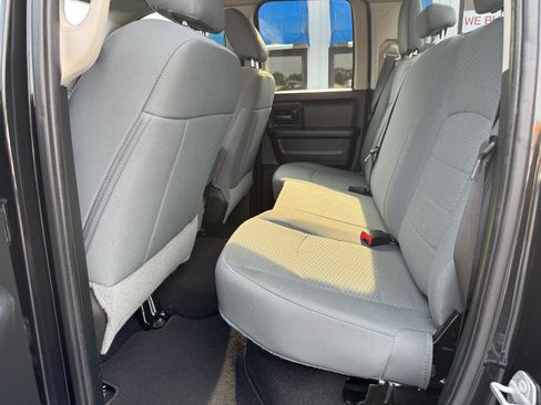 Used 2018 RAM 1500 Express AWD/4WD image 12