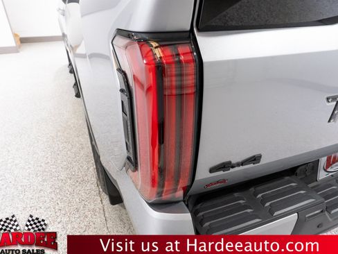 Used 2024 Toyota Tundra Platinum AWD/4WD image 9