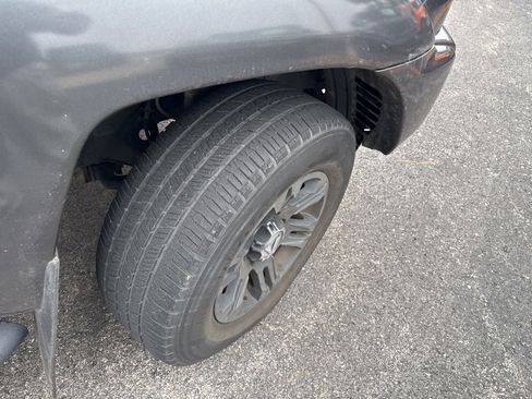 Used 2015 Toyota Tacoma PreRunner image 9