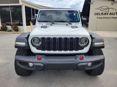 Used 2024 Jeep Gladiator Rubicon w/ Safety Group AWD/4WD image 2