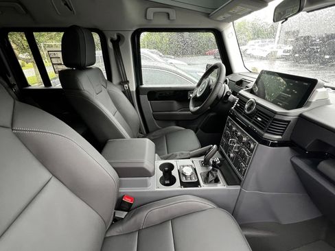 Used 2025 INEOS Grenadier Fieldmaster Edition image 33