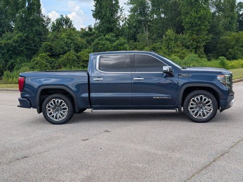 Used 2023 GMC Sierra 1500 Denali Ultimate AWD/4WD image 7