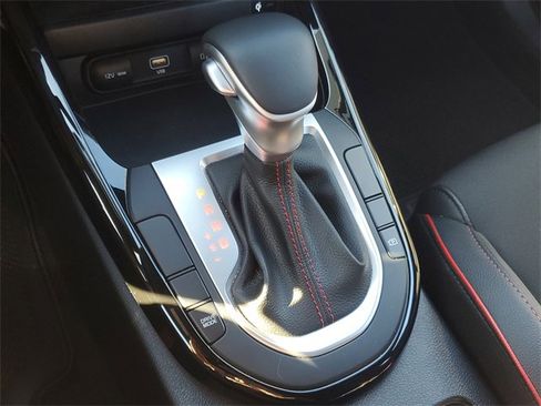 Certified 2022 Kia Forte GT w/ GT Technology Package image 26