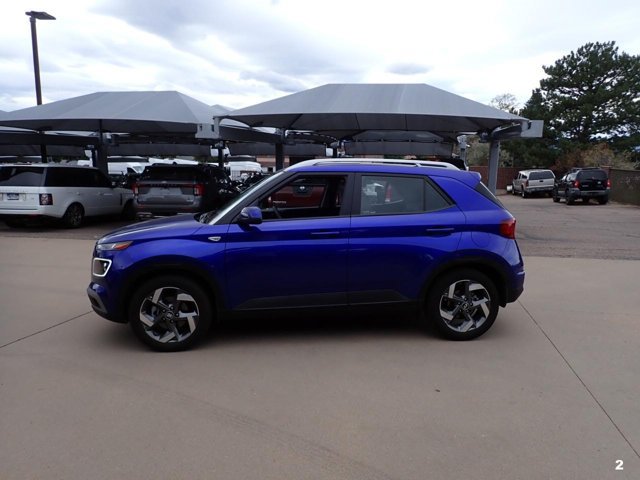 Used 2025 Hyundai Venue Limited FWD image 8