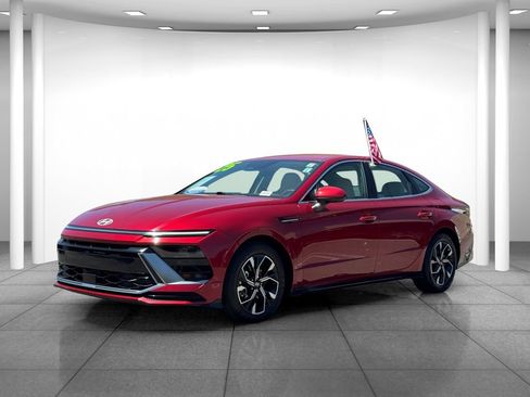 Certified 2025 Hyundai Sonata SEL FWD image 2