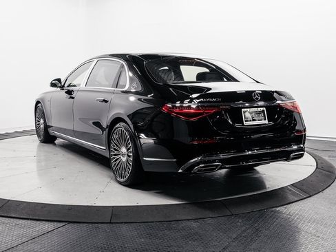 Used 2023 Mercedes-Benz Maybach S 680 4MATIC w/ Manufaktur Leather Package image 33