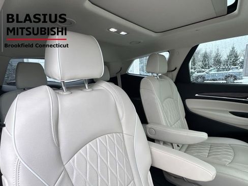 Used 2022 Buick Enclave Avenir image 24