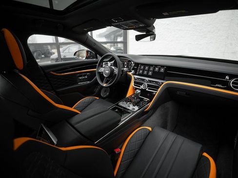 Used 2024 Bentley Flying Spur W12 image 38