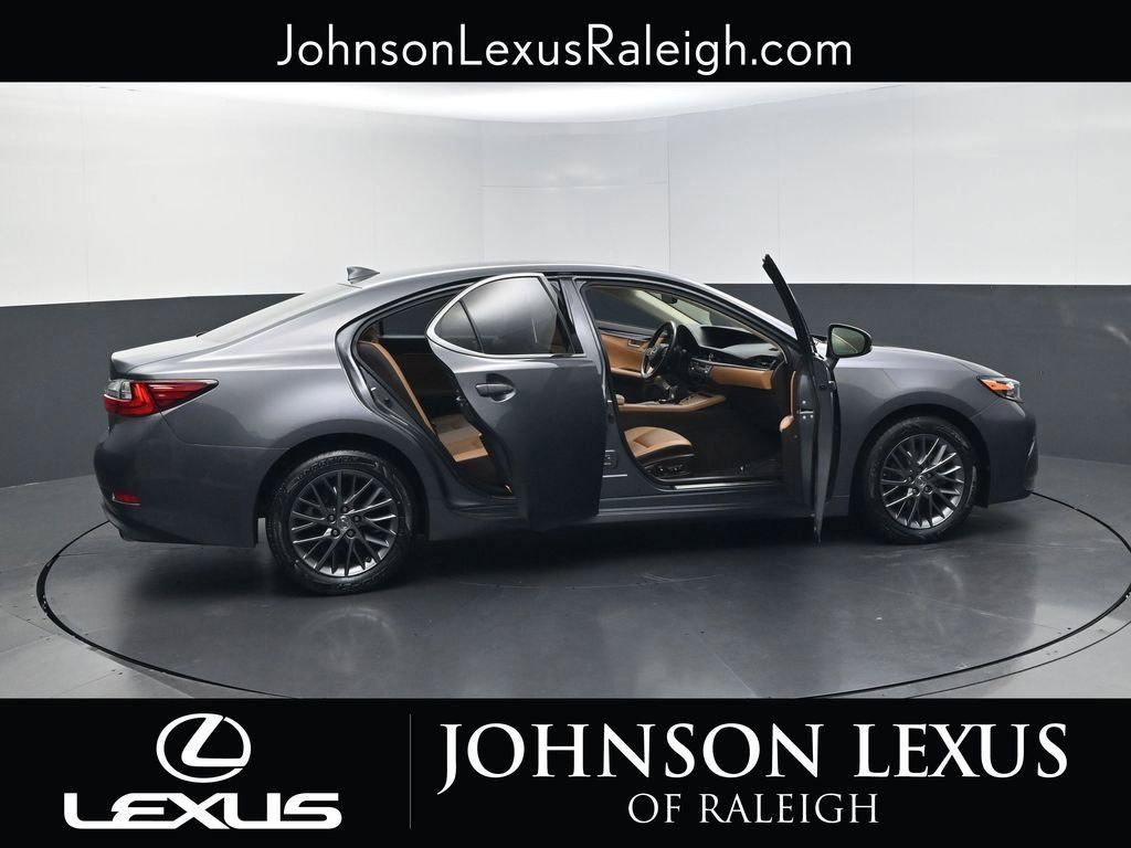 Used 2018 Lexus ES 350 w/ Premier Package FWD image 32