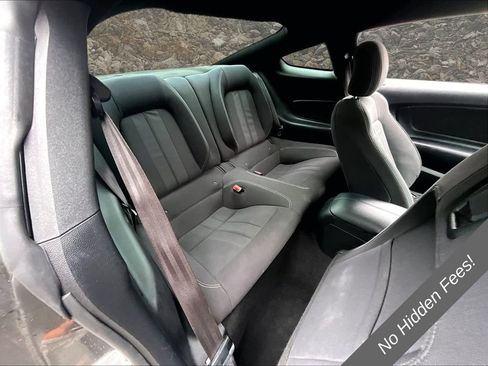Used 2019 Ford Mustang Coupe w/ Equipment Group 101A RWD image 18