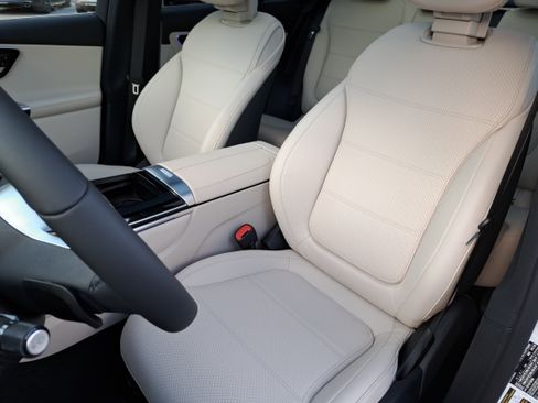 New 2026 Mercedes-Benz GLC 300 4MATIC image 16