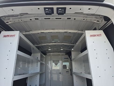 New 2026 Ford Transit 250 148 Medium Roof w/ Load Area Protection Package RWD image 11