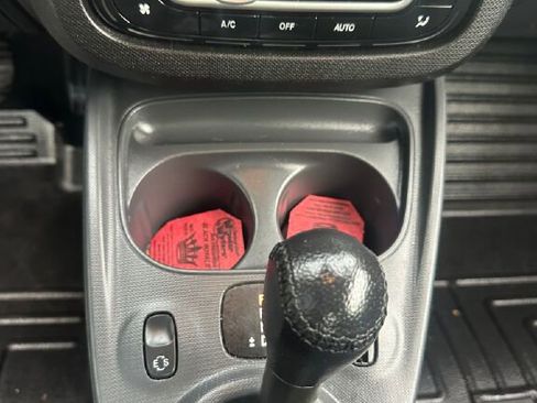 Used 2016 smart fortwo passion RWD image 18