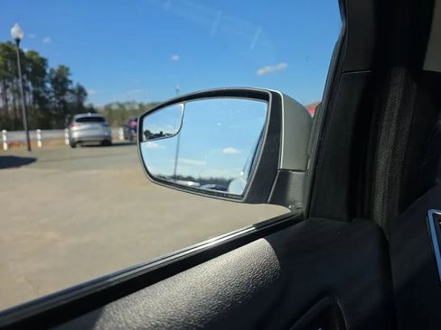 Used 2016 Ford Escape SE image 24