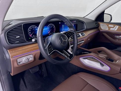 Used 2024 Mercedes-Benz GLE 350 4MATIC w/ AMG Line Exterior image 9