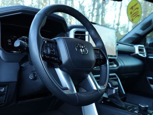 Used 2023 Toyota Tundra Platinum image 8