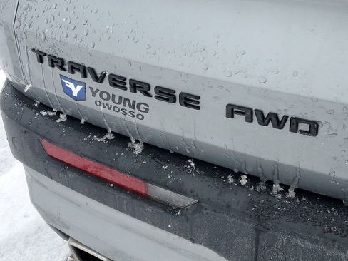 Used 2024 Chevrolet Traverse Z71 image 32