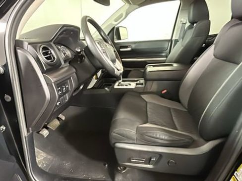 Used 2015 Toyota Tundra SR5 w/ SR5 Upgrade Package AWD/4WD image 11