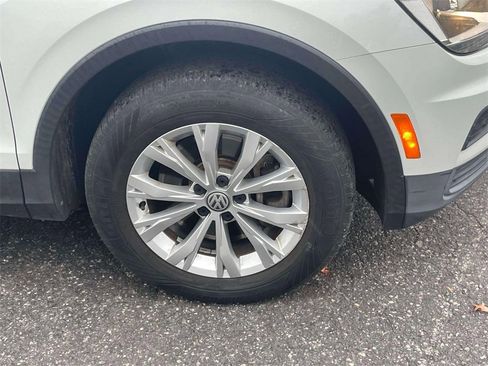 Used 2022 Volkswagen Taos SE image 9