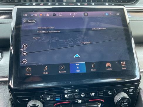 Used 2022 Jeep Grand Cherokee Limited 4xe w/ Luxury Tech Group II AWD/4WD image 15
